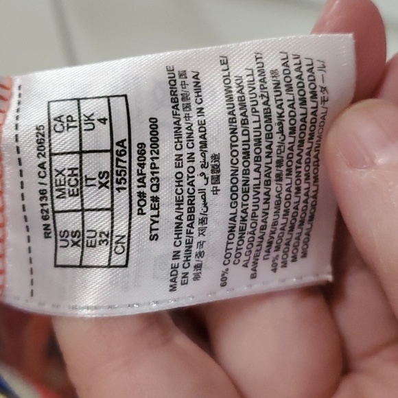 GUESS crop top tee - Picture 5 of 5